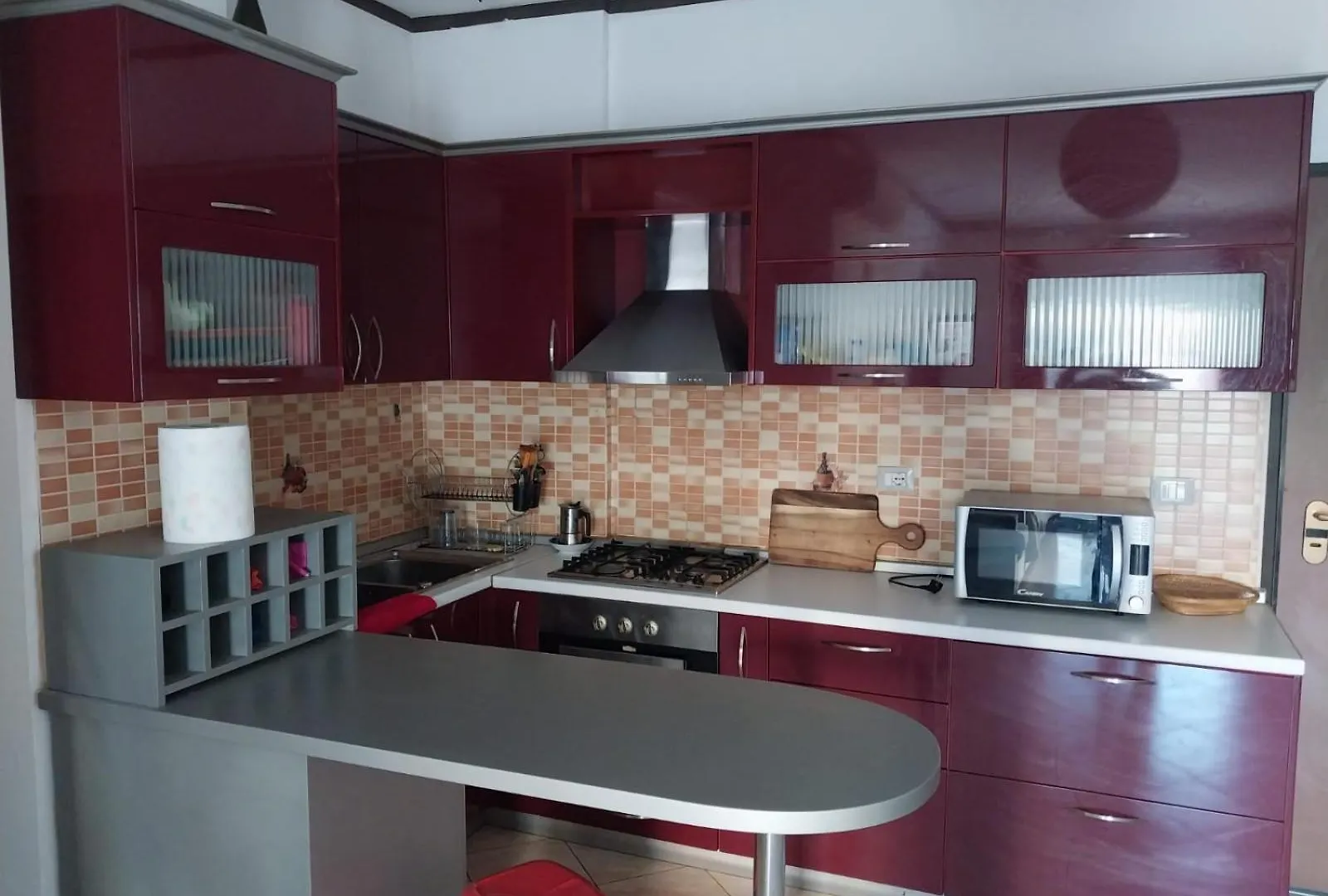 Home Sweet Home - Guest House Yzberishti 住宿加早餐酒店