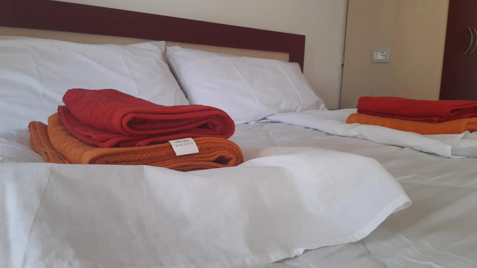 Home Sweet Home - Guest House Yzberishti 阿尔巴尼亚
