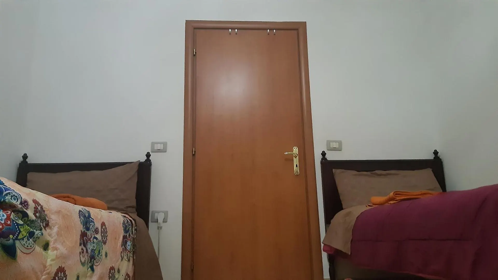 Home Sweet Home - Guest House Yzberishti 0*,  阿尔巴尼亚