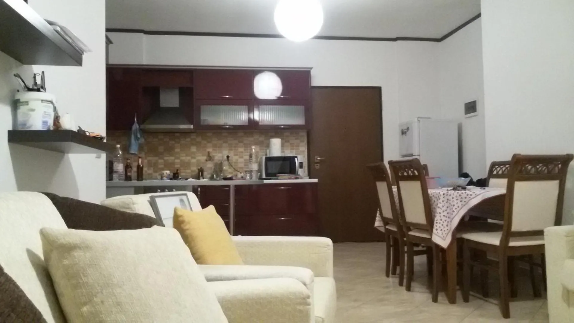 Home Sweet Home - Guest House Yzberishti 住宿加早餐酒店